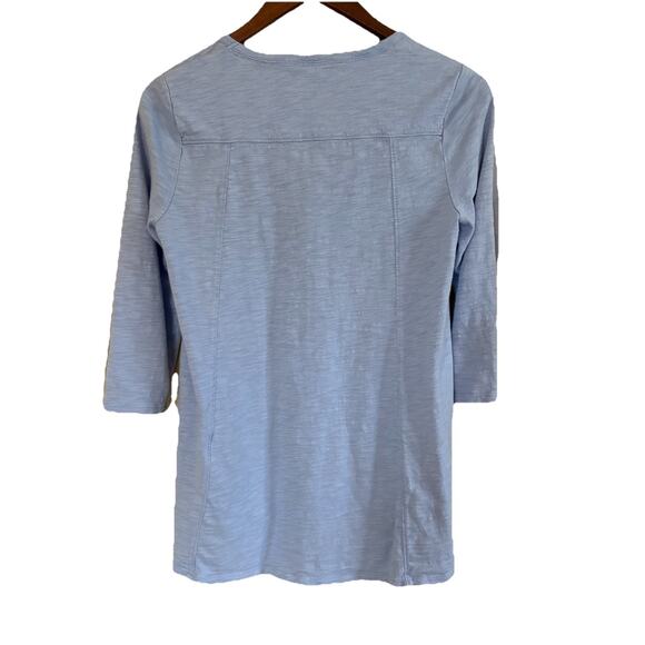 Chico's Women's 3/4 Sleeve “The Ultimate Tee” Light Blue V-neck Size 0 (small) - Picture 2 of 12